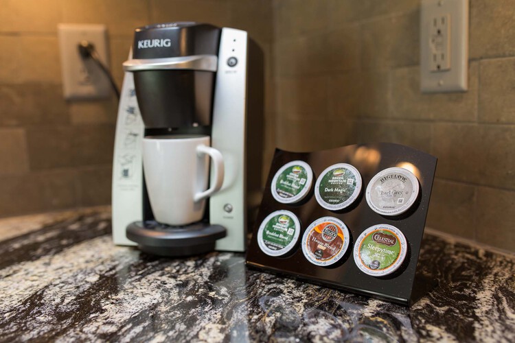 Keurig coffee maker with coffee pods